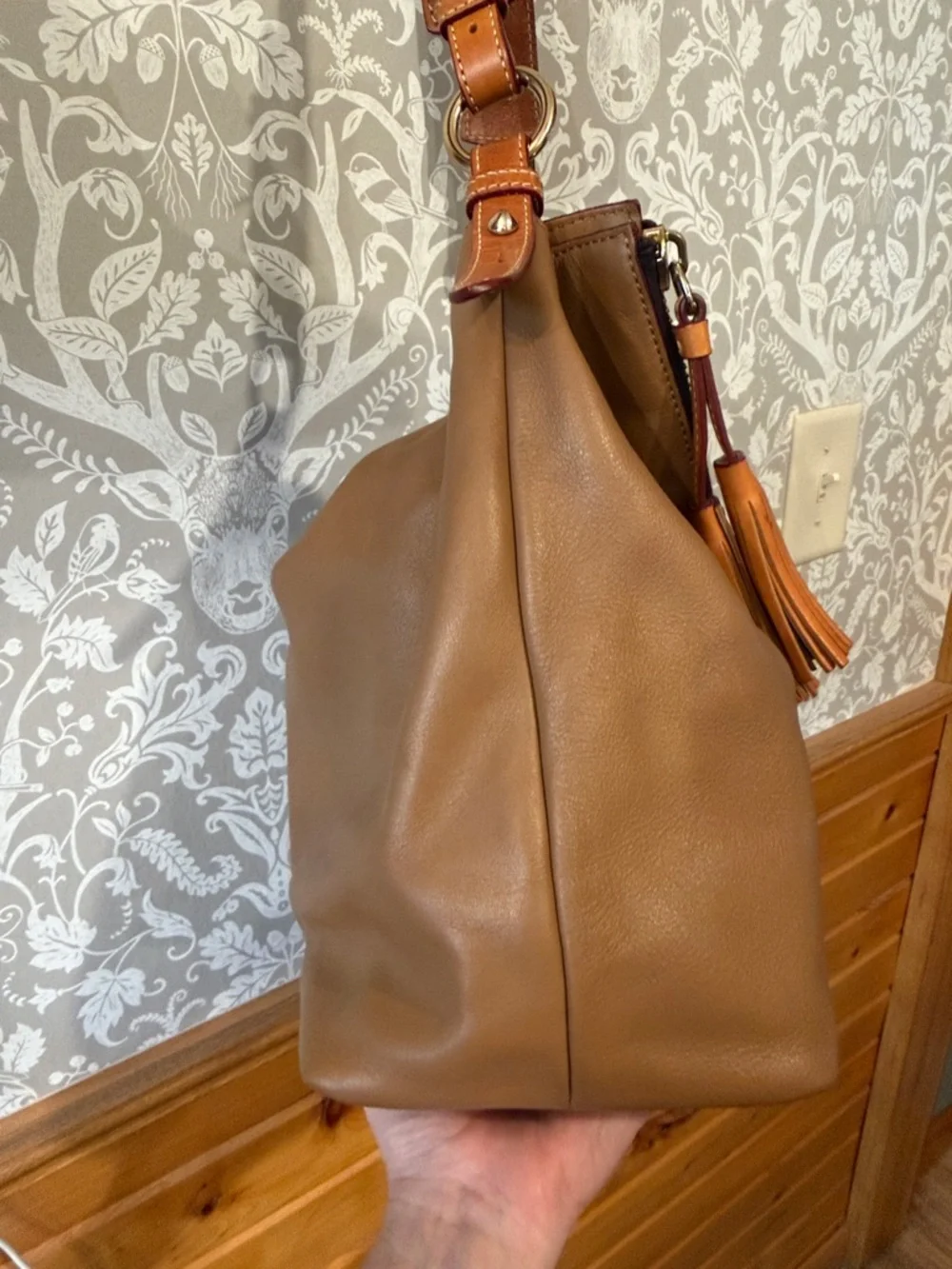 Dooney and Bourke McKenzie hobo Taupe Smooth Leather Vachetta Trim & Handles EUC - Picture 3 of 16